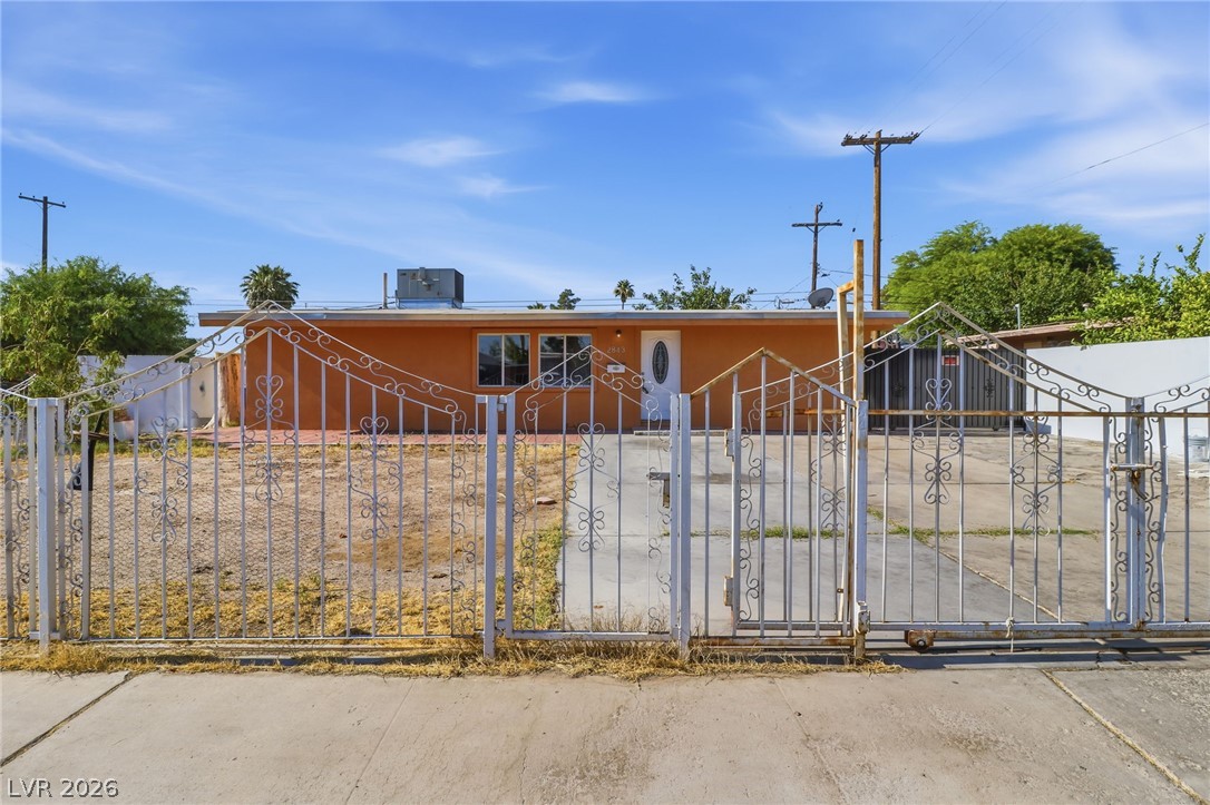 2843 Flower Avenue