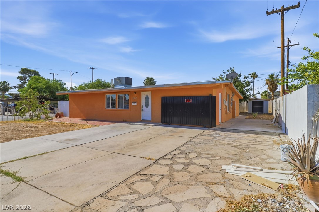 2843 Flower Avenue Property Photo 2