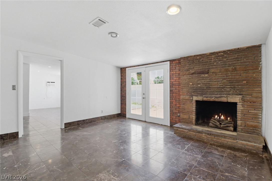 2843 Flower Avenue Property Photo 4