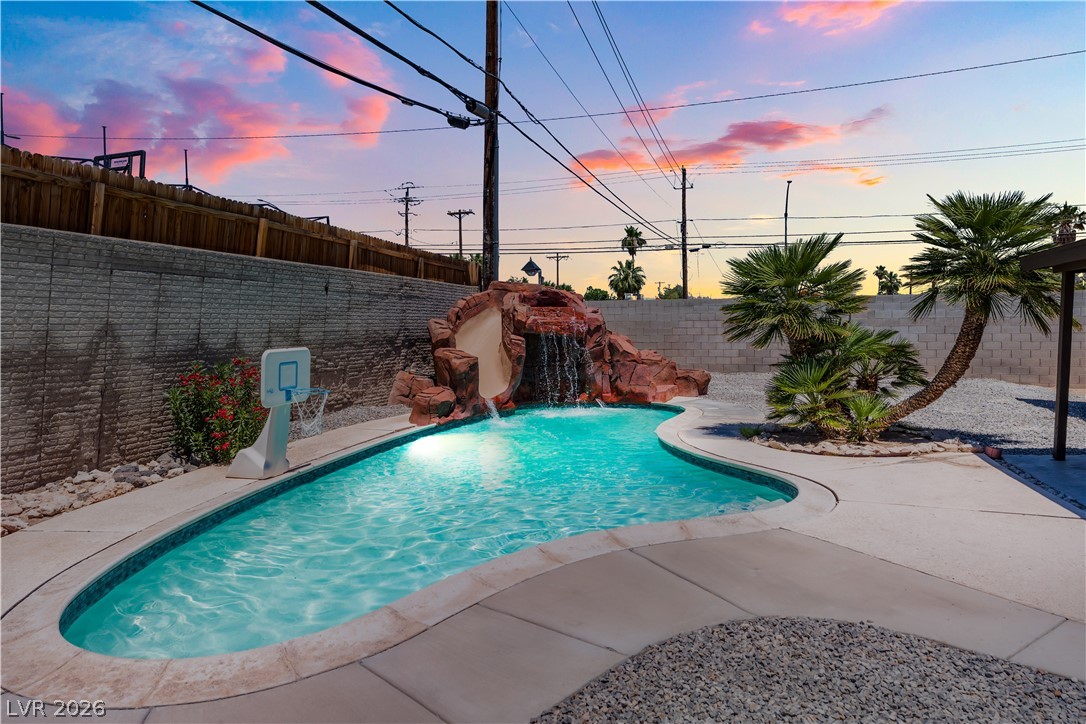 3313 El Camino Real Property Photo 1