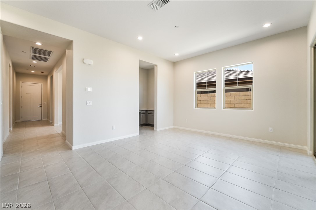 652 Ambridge Drive Property Photo 8
