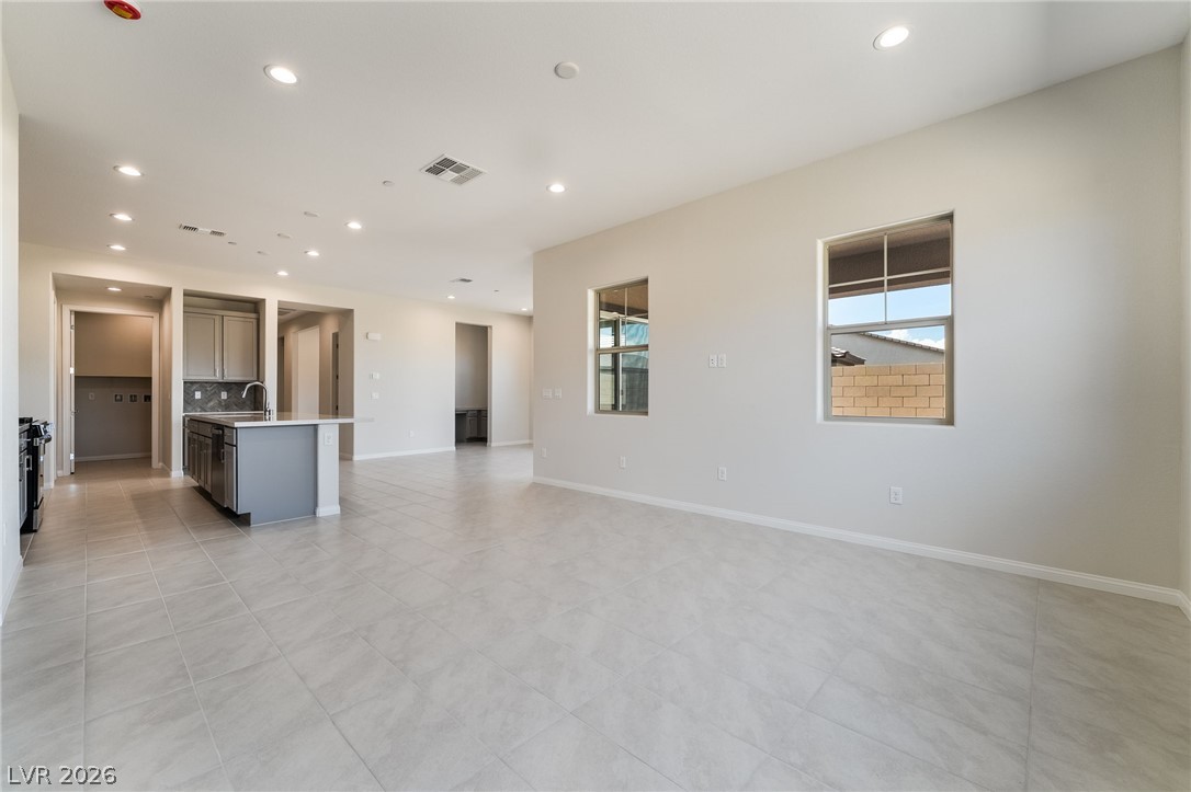 652 Ambridge Drive Property Photo 14
