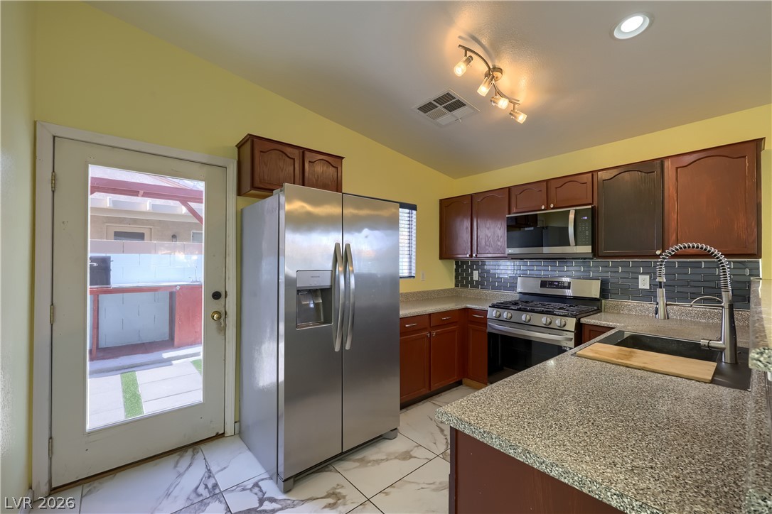 5205 Mineral Lake Drive Property Photo 4