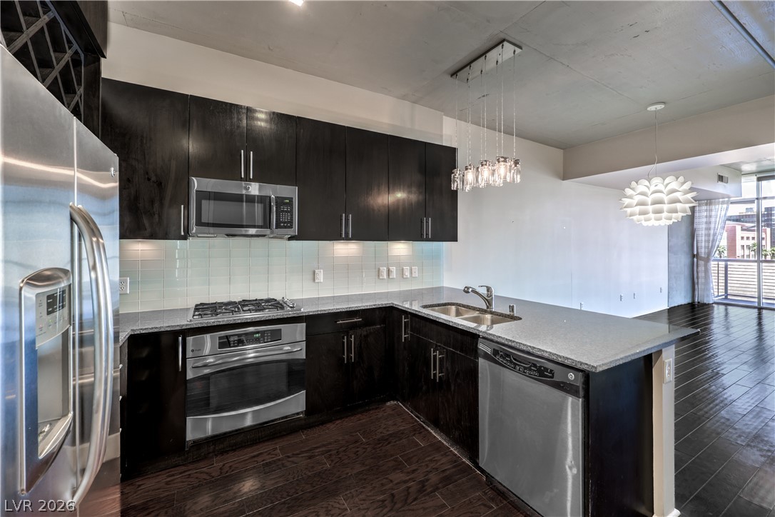 353 Bonneville Avenue 511 Property Photo 1