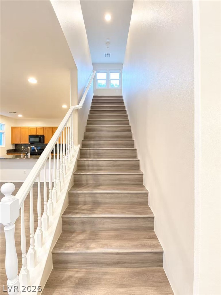 9969 Silver Cliff Street Property Photo 14