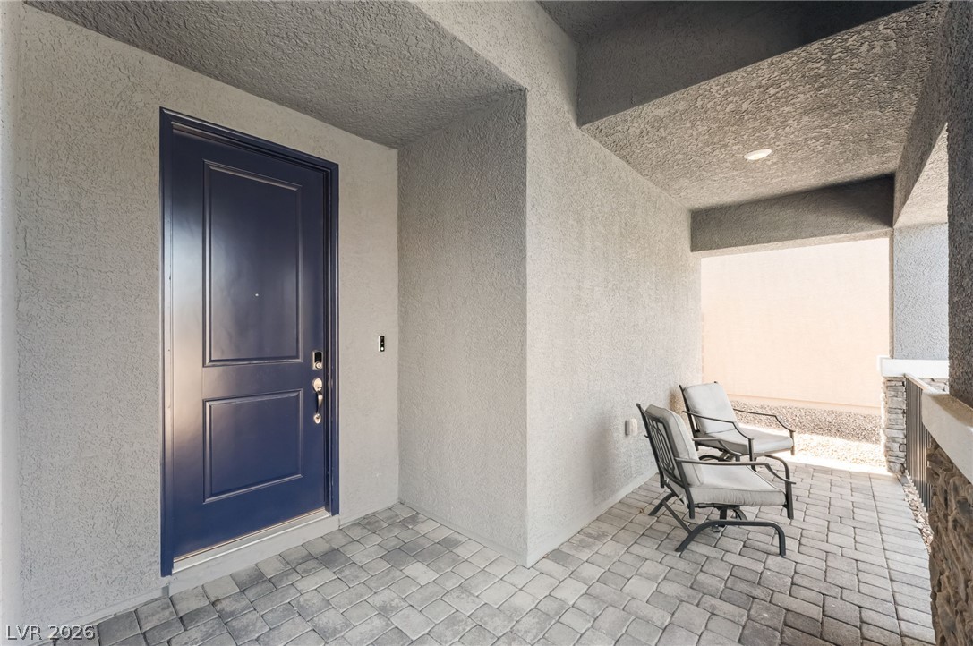 1867 Michael Springs Place Property Photo 4