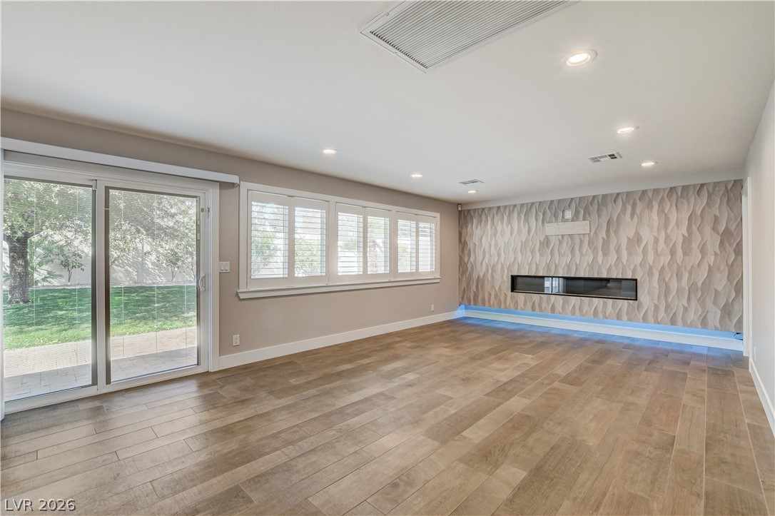 4207 Ridgecrest Drive Property Photo 11