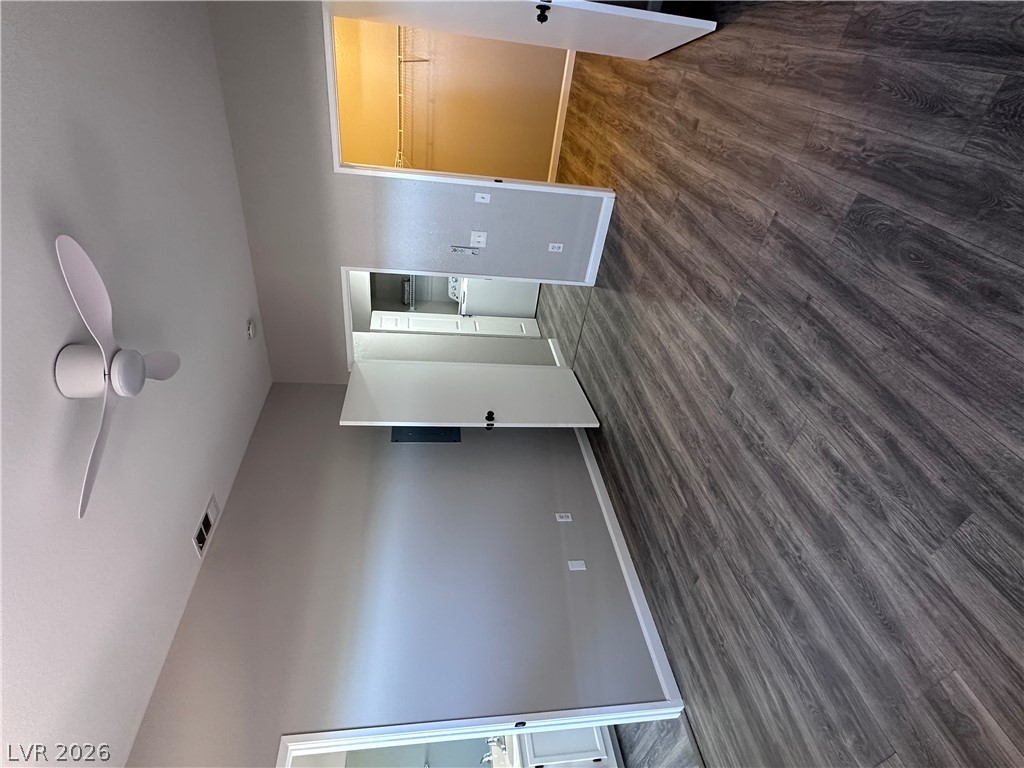 5415 West Harmon Avenue 1076 Property Photo 25