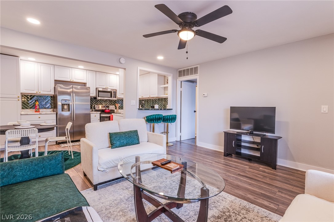 2788401 Property Photo 4