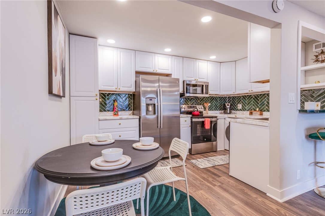 2788401 Property Photo 12