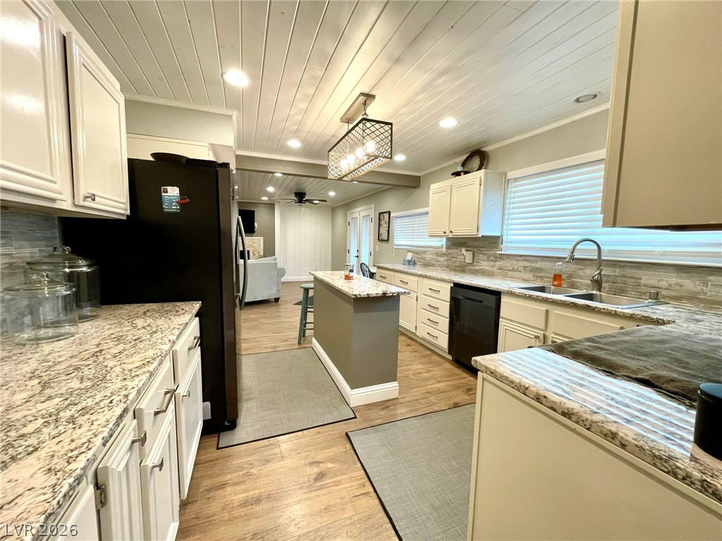 2246 Windsor Drive Property Photo 11