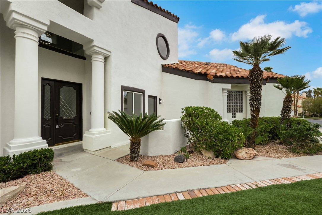 2589 Sun Reef Road Property Photo 10