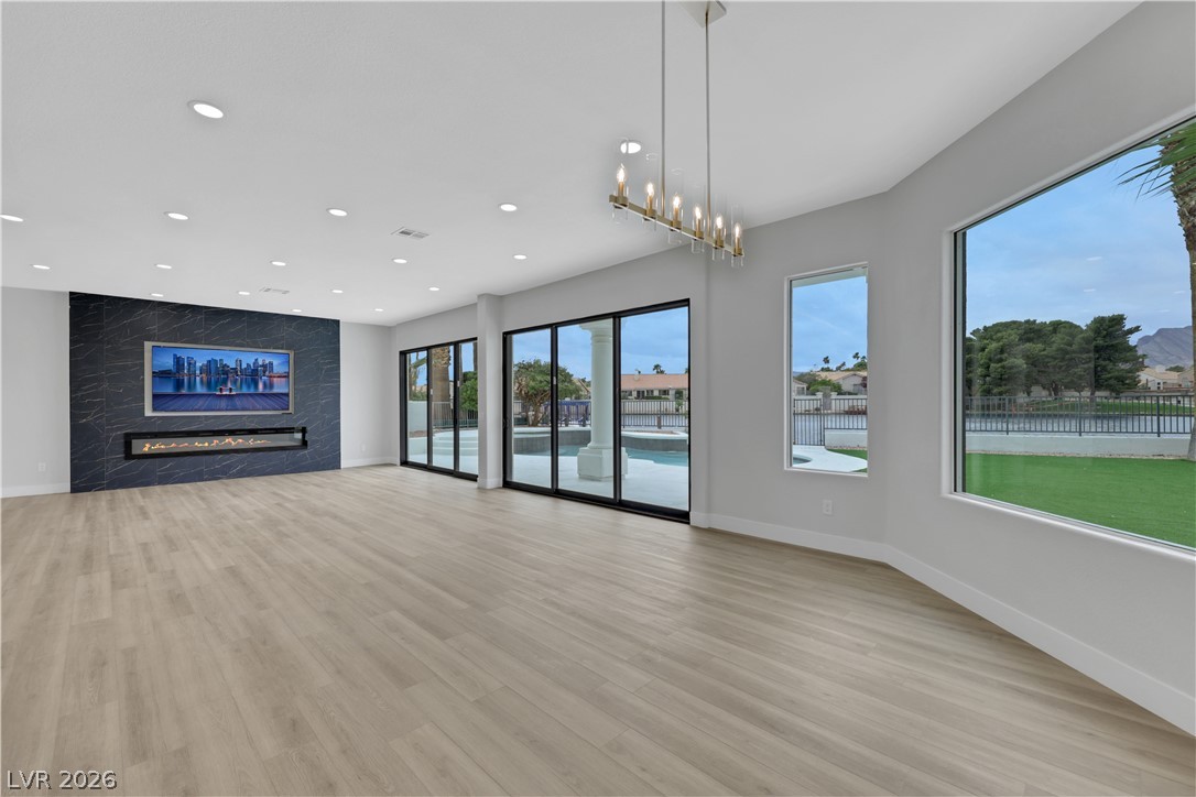 2589 Sun Reef Road Property Photo 17