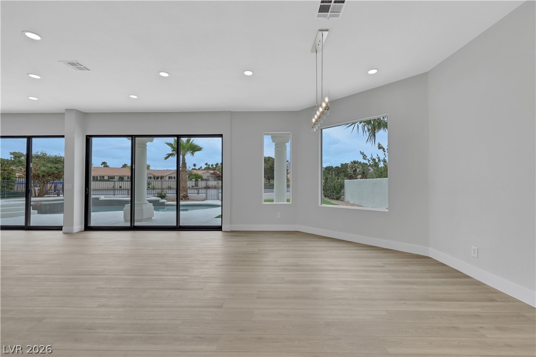 2589 Sun Reef Road Property Photo 34