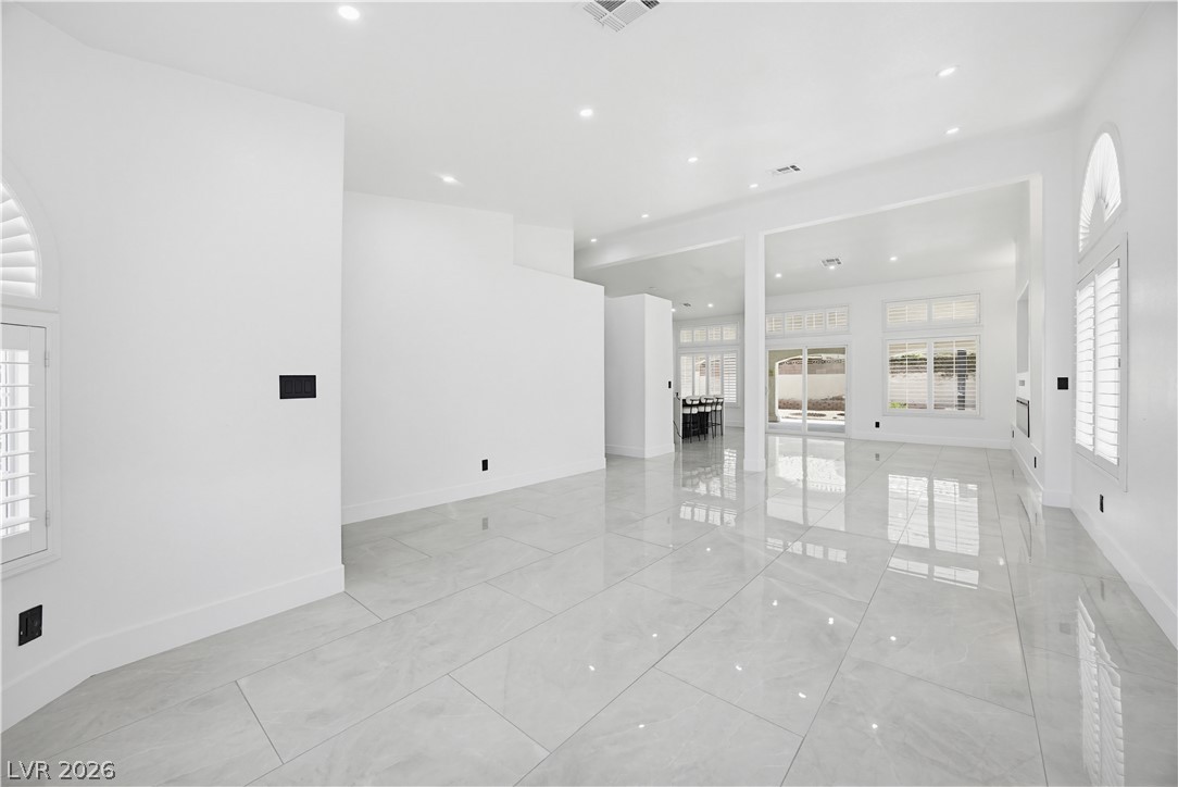 825 Royal Moon Avenue Property Photo 9