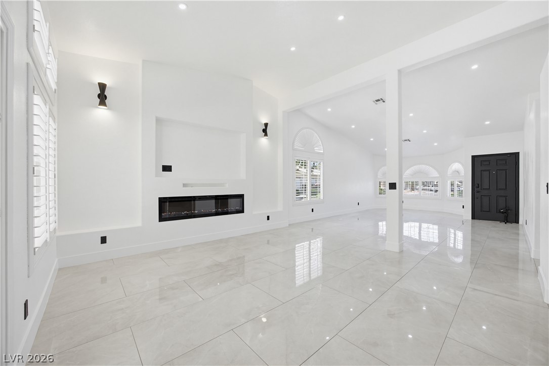 825 Royal Moon Avenue Property Photo 15