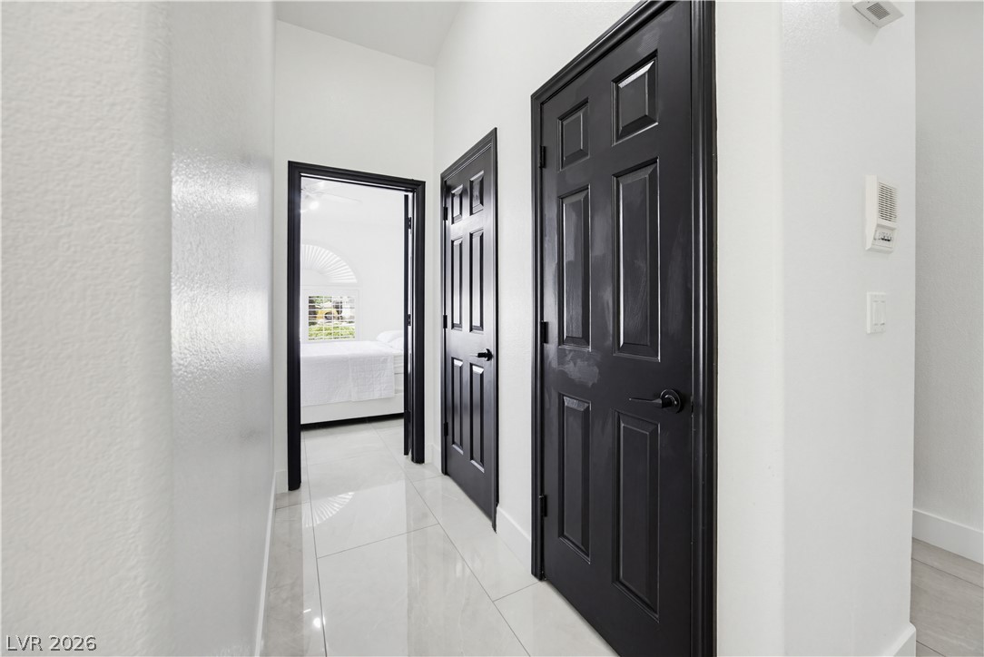 825 Royal Moon Avenue Property Photo 28