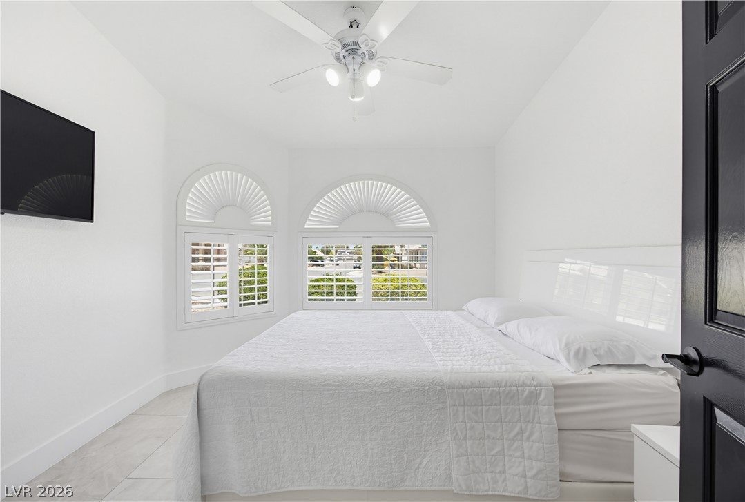 825 Royal Moon Avenue Property Photo 29