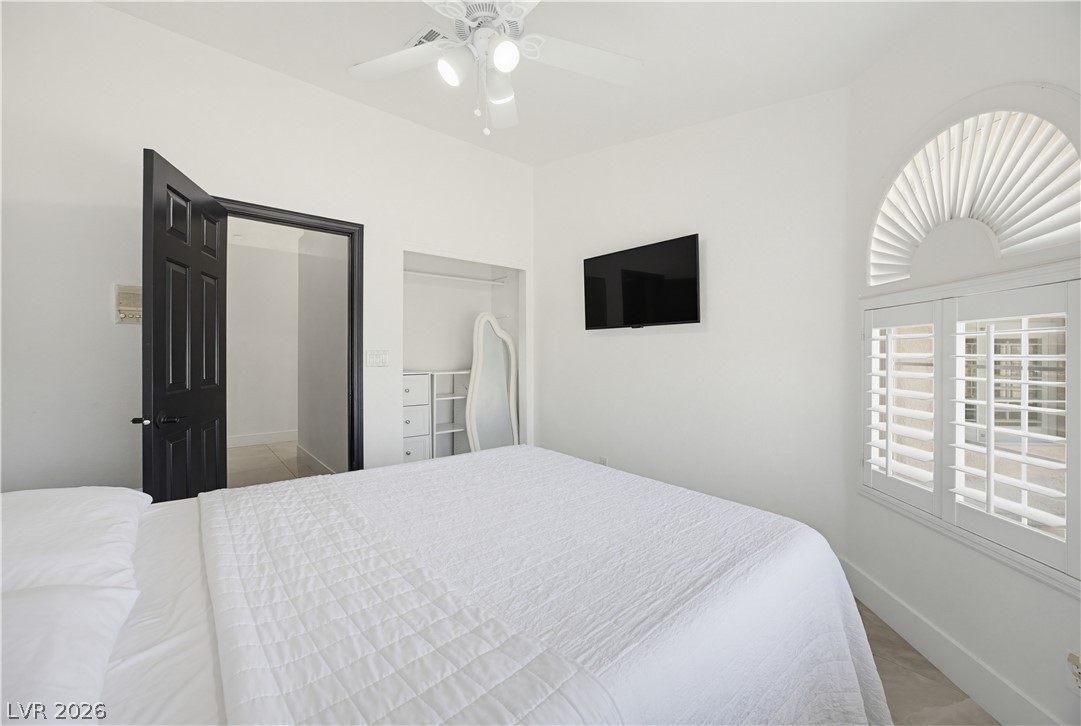 825 Royal Moon Avenue Property Photo 30