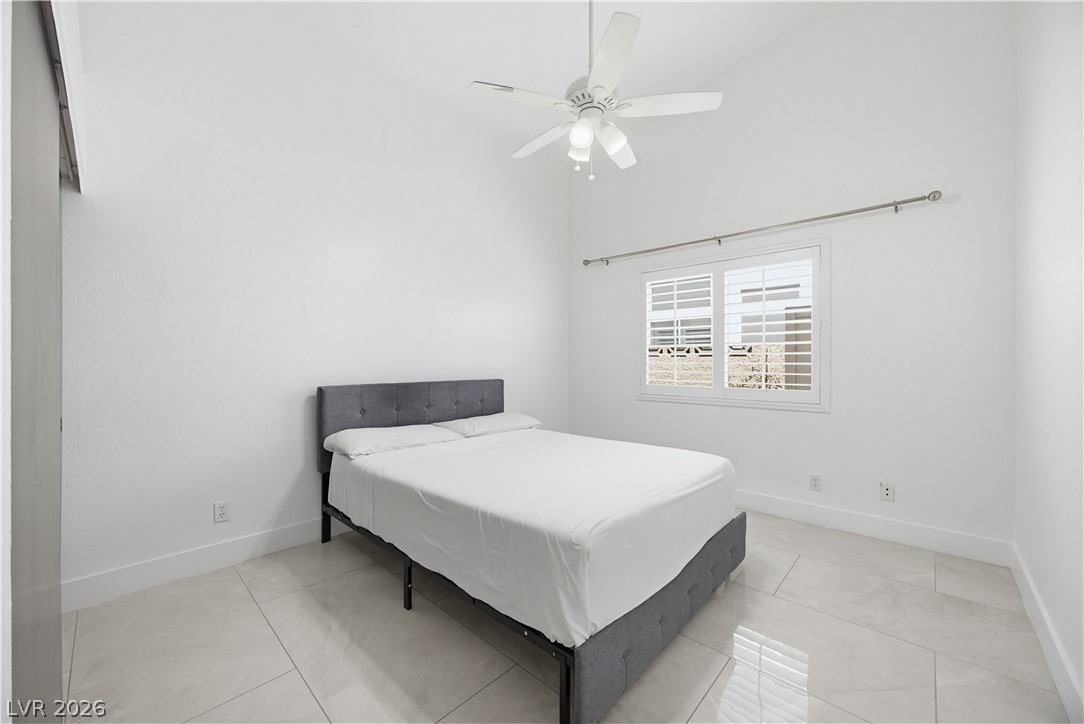 825 Royal Moon Avenue Property Photo 34