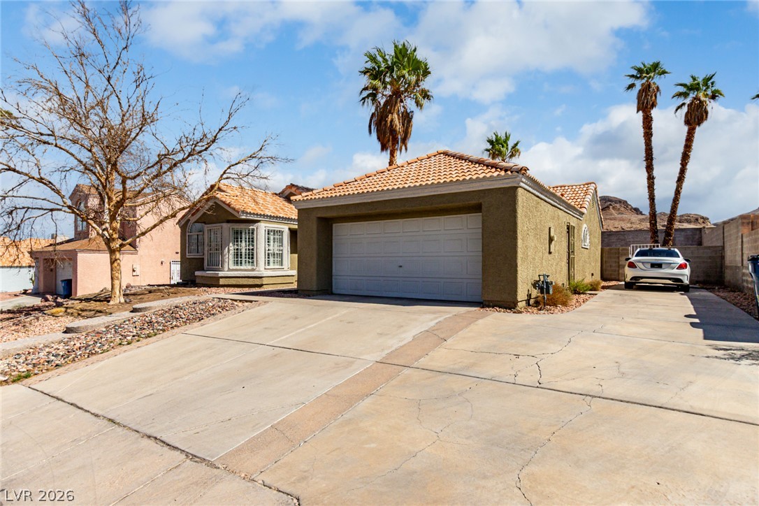 2236 Welsey Manor Drive Property Photo 3