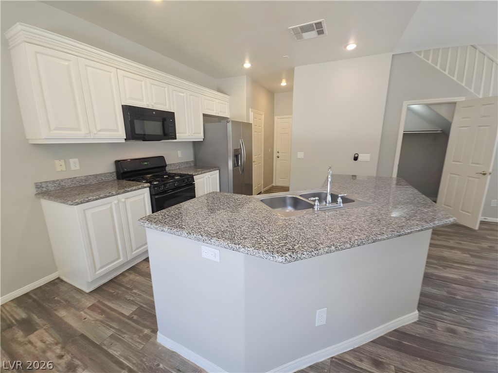 3633 Pinnate Drive Property Photo 6