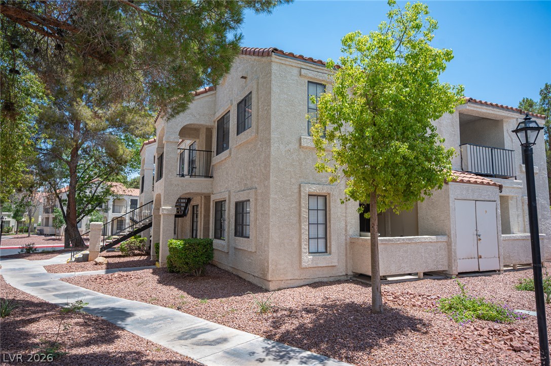 4729 Nara Vista Way 202 Property Photo 6