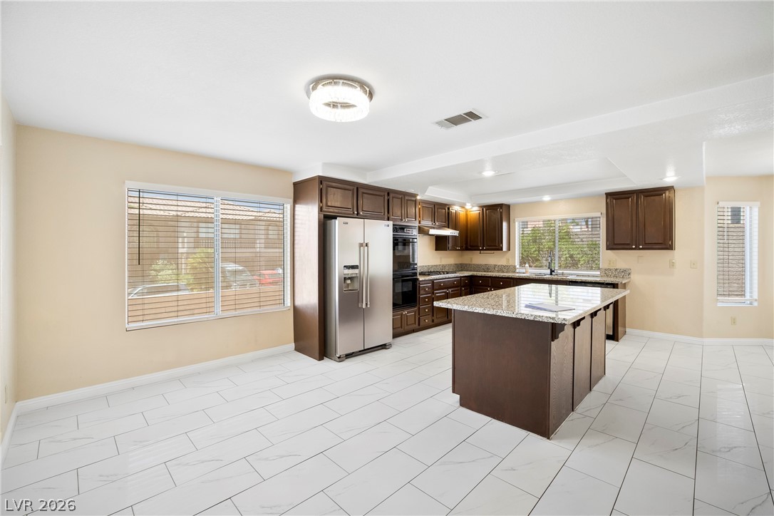 3775 Emerald Bay Circle Property Photo 9