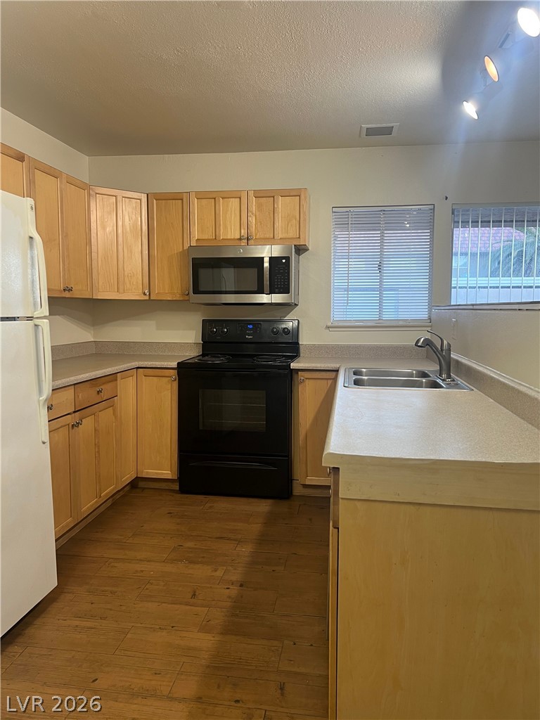 2568 Paradise Village Way Property Photo 5
