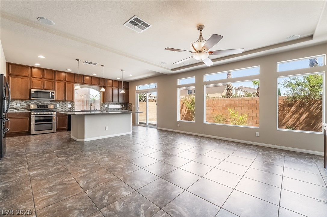 6014 Belvedere Canyon Avenue Property Photo 3