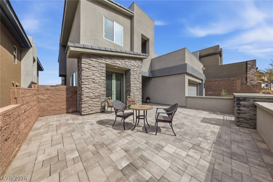 334 Natoire Court Property Photo 3
