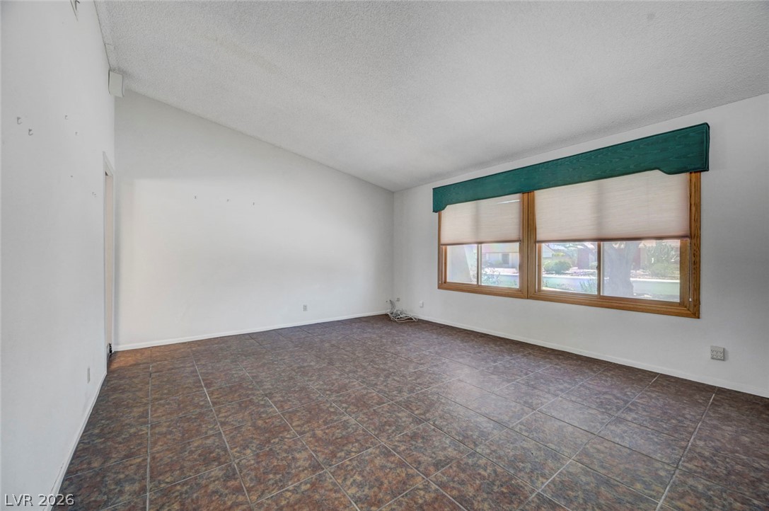 1900 Stonehaven Drive Property Photo 15