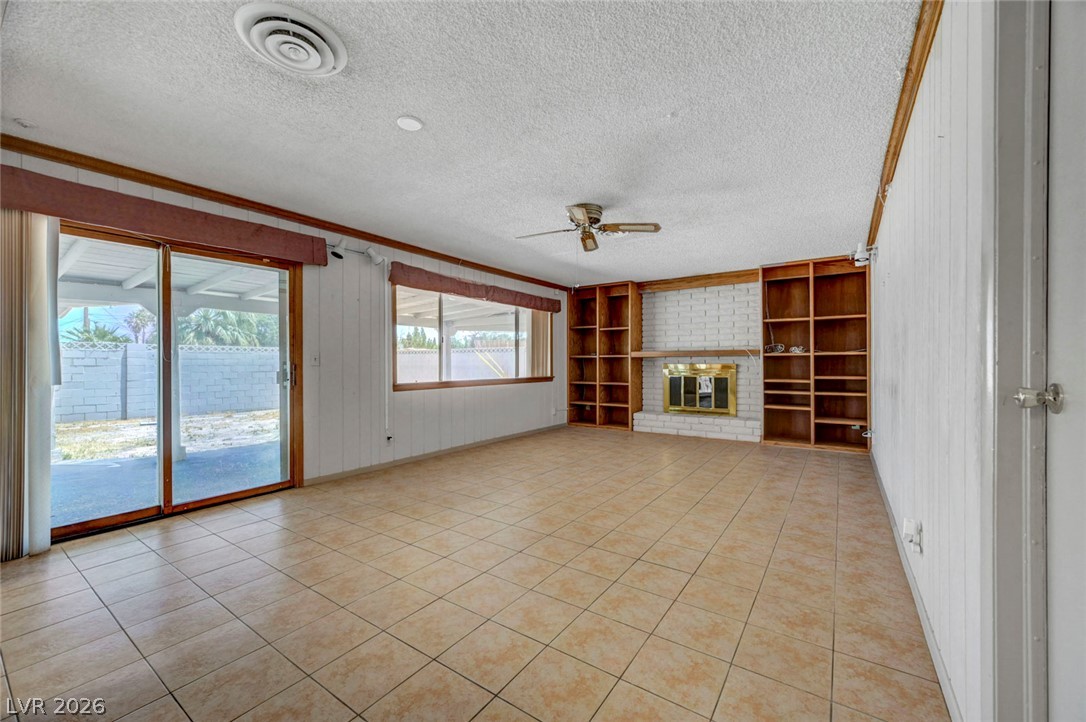1900 Stonehaven Drive Property Photo 16