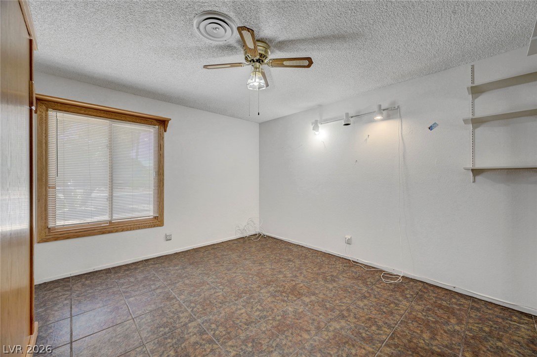 1900 Stonehaven Drive Property Photo 37