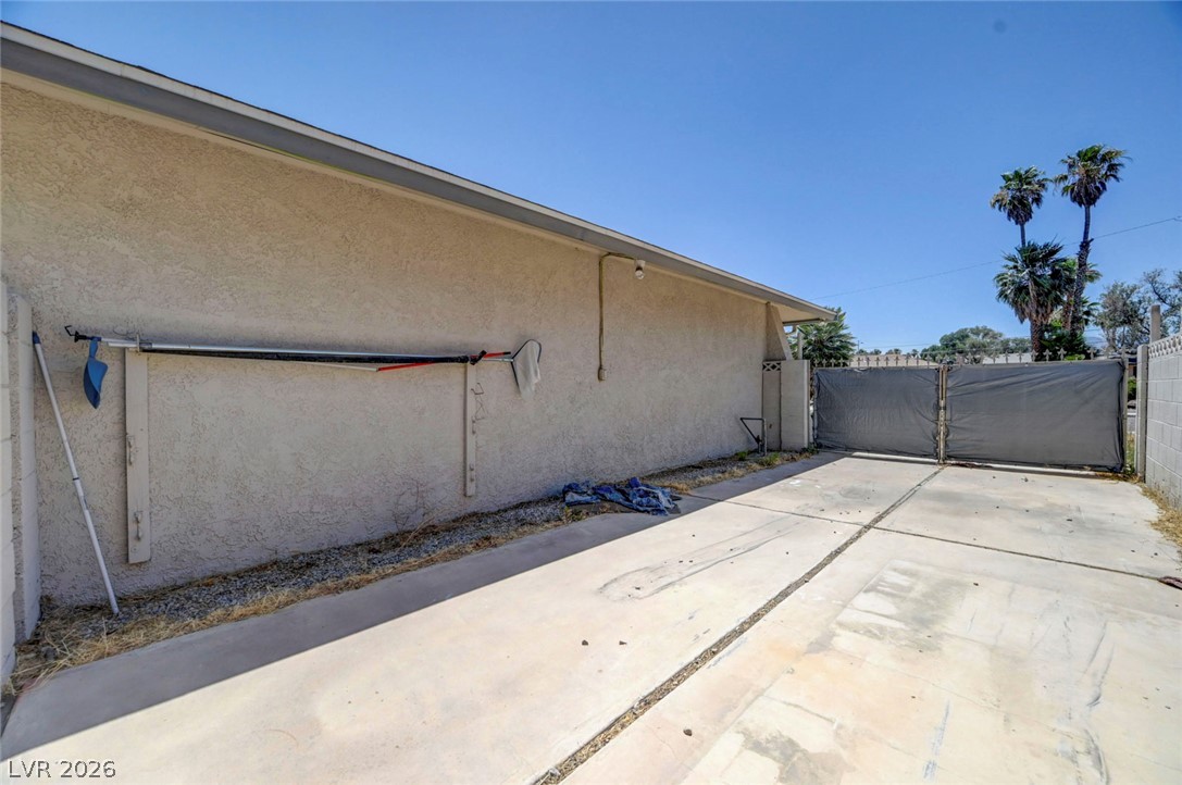 1900 Stonehaven Drive Property Photo 44