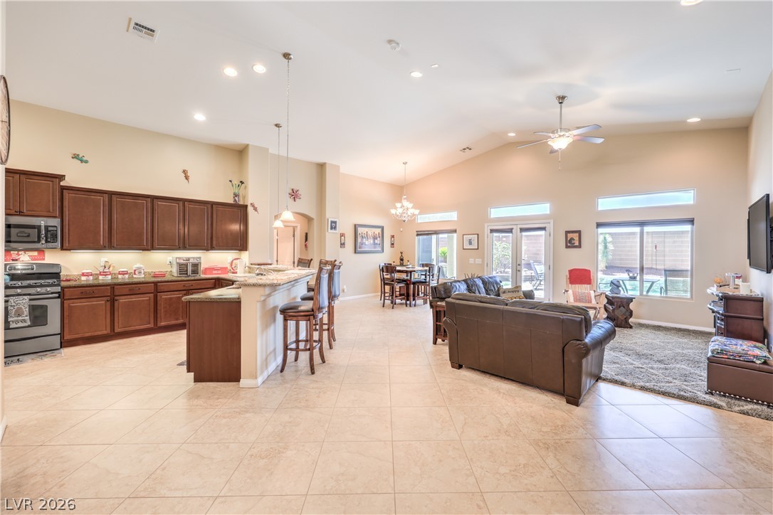 9121 Tuxpan Street Property Photo 6