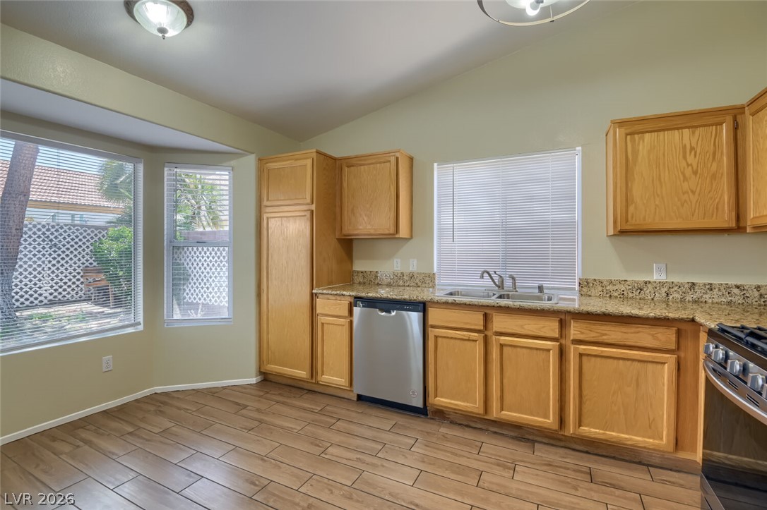 7421 Summer Sun Drive Property Photo 6