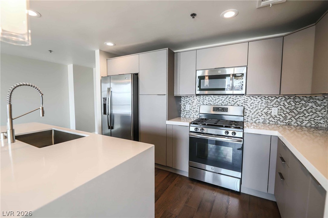 150 Las Vegas Boulevard 1211 Property Photo 10