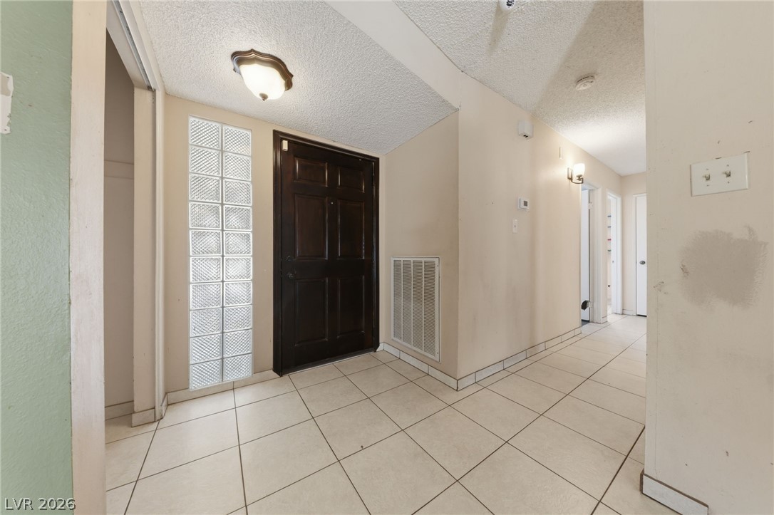 5194 Merrill Circle Property Photo 4