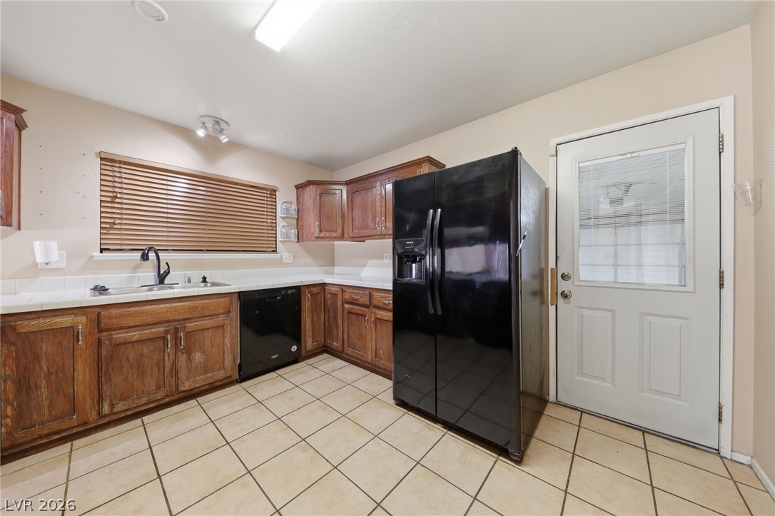 5194 Merrill Circle Property Photo 9