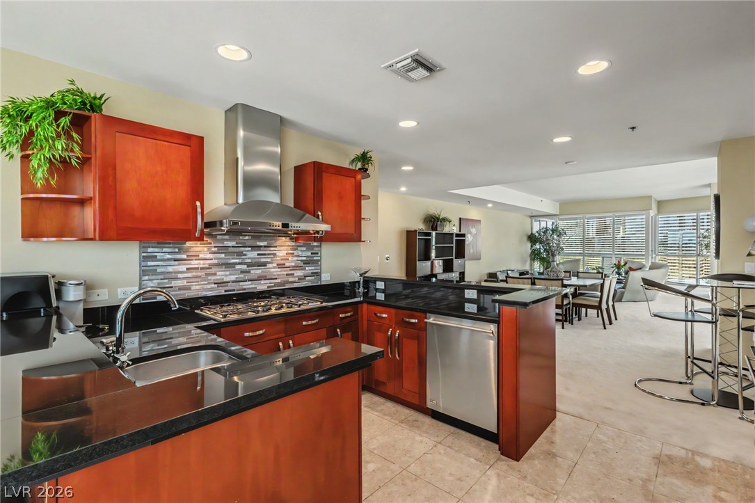 4525 Dean Martin Drive 2012 Property Photo 5