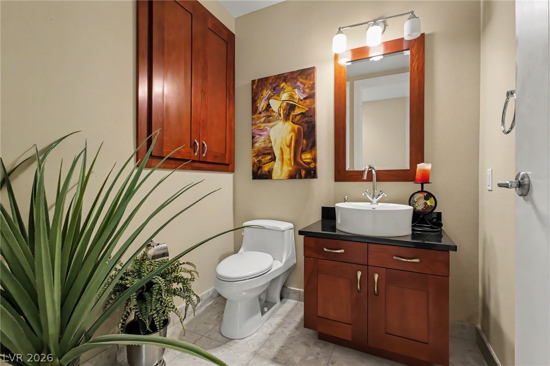 4525 Dean Martin Drive 2012 Property Photo 14
