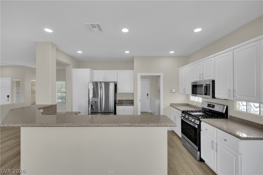 2847 Forest Grove Drive Property Photo 10