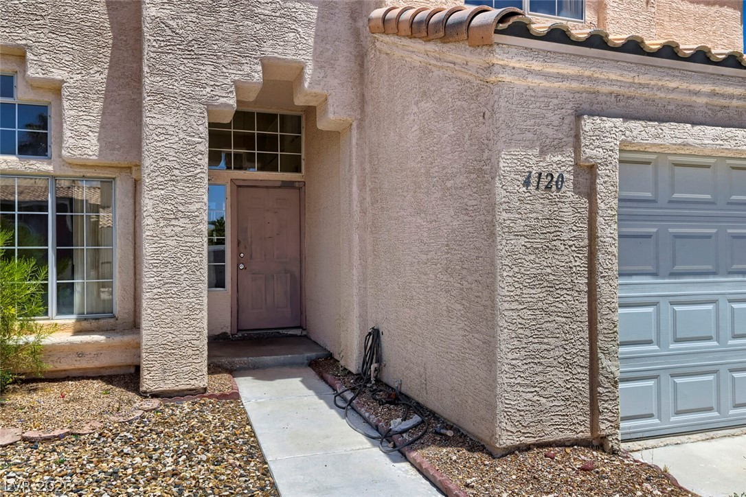 4120 Laurel Hill Drive Property Photo 3