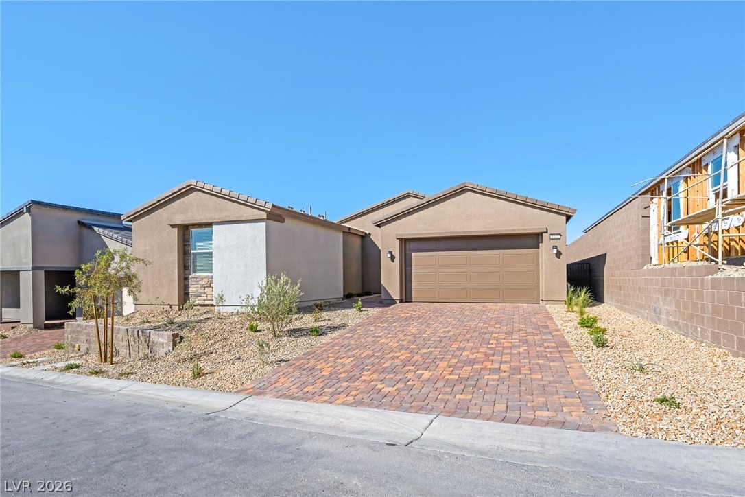 1444 Bianca Falls Drive Property Photo 2