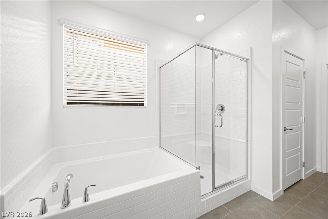 1444 Bianca Falls Drive Property Photo 18