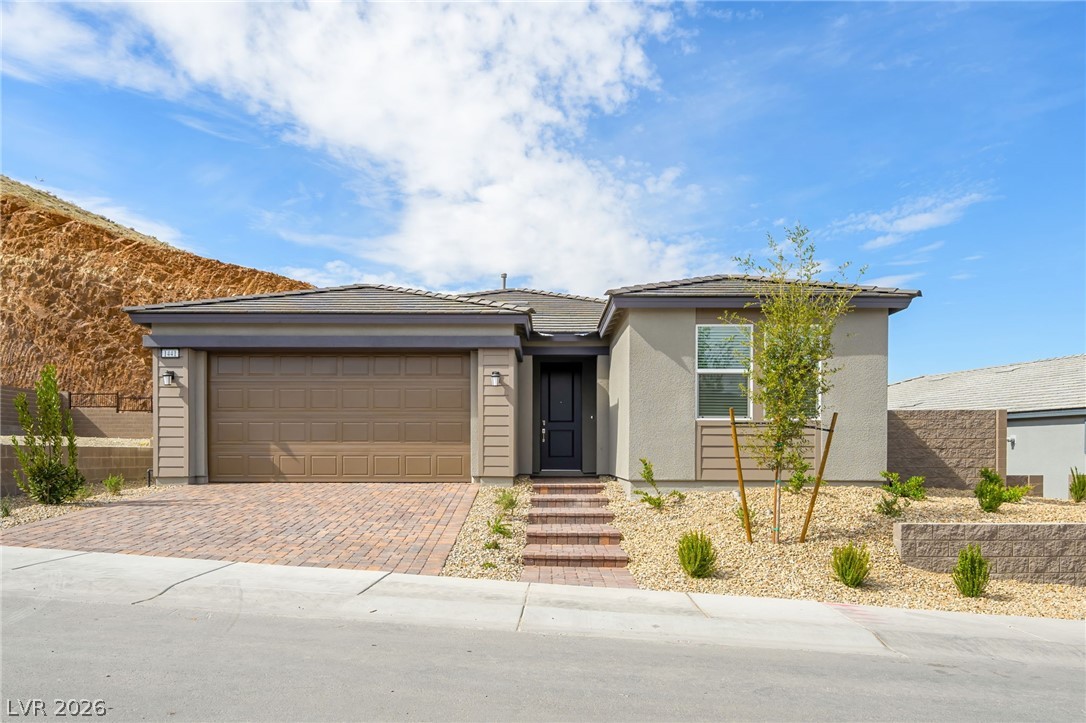 1441 Bianca Falls Drive Property Photo 1