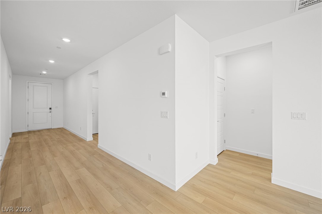 1441 Bianca Falls Drive Property Photo 14
