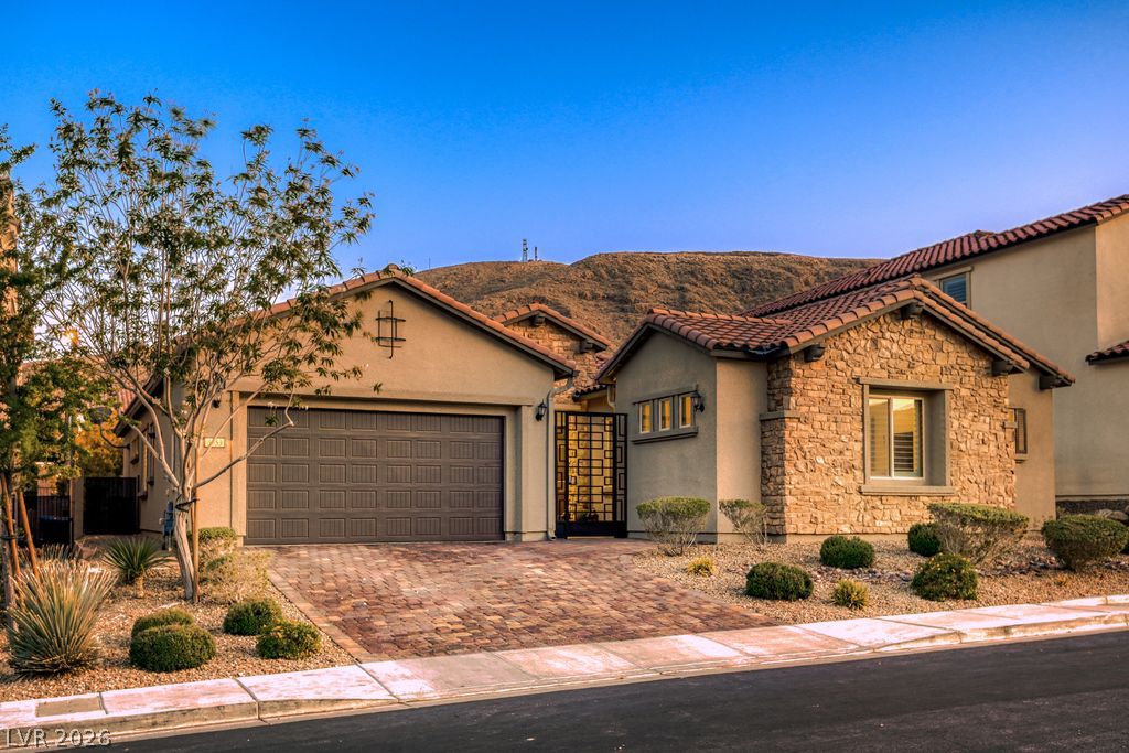 3553 Royal Fortune Drive