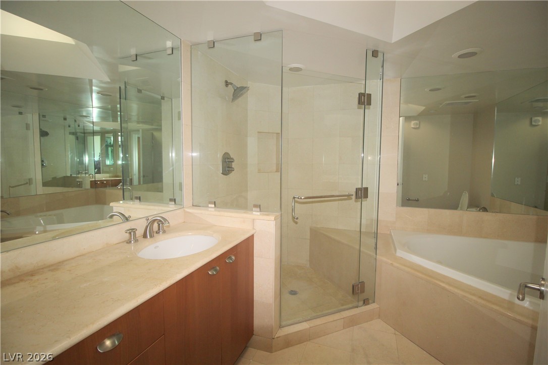 2777 Paradise Road 708 Property Photo 8